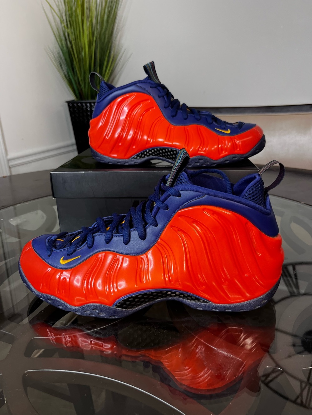 Nike Air Foamposite One
Rugged Orange Men's High Top Sneakers Blue/Orange
Sz 12